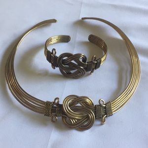 Vintage golden/brass necklace bracelet set